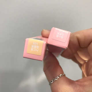 [블랙루즈] 펄블리 아이 글리터 2종 — 4점을 준 리뷰어가 2019년 1월 올린 사용 사진