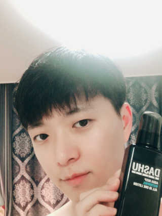 다슈코리아 다슈 맨즈 아쿠아 딥 워터풀 올인원 로션 — 3.67점을 준 리뷰어가 2018년 4월 올린 사용 사진