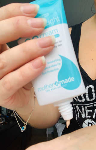 마더메이드 더 아쿠아라이트 CC크림 SPF50+ PA+++ — 4점을 준 리뷰어가 2019년 5월 올린 사용 사진
