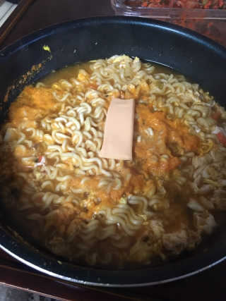 라면 그대로가 제일 맛있는 더엄마라면 — 5점을 준 리뷰어가 2019년 7월 올린 사용 사진
