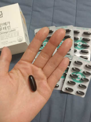 네츄럴굿띵스 오!메가루테인 60일분 — 4.5점을 준 리뷰어가 2017년 11월 올린 사용 사진