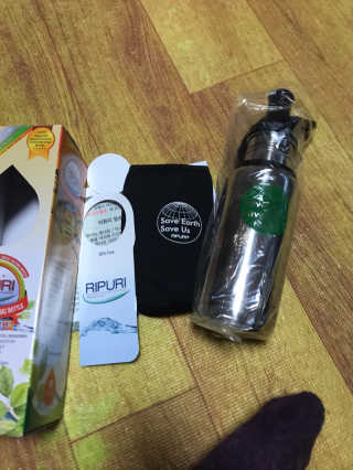 비타맘 지구를 지키는 리퓨리 정수물병 - 플라스틱 남용 예방 — 4점을 준 리뷰어가 2020년 2월 올린 사용 사진