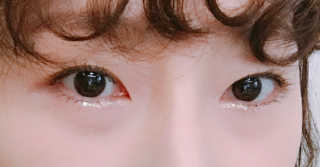 [블랙루즈] 펄블리 아이 글리터 2종 — 4.5점을 준 리뷰어가 2019년 1월 올린 사용 사진