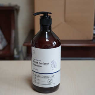 달리프 베러 퍼퓸 샴푸 1000ml 레이니데이 or 일랑로즈 — 5점을 준 리뷰어가 2018년 11월 올린 사용 사진
