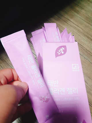 네츄럴굿띵스 태반 콜라겐 젤리 15포 — 5점을 준 리뷰어가 2019년 6월 올린 사용 사진