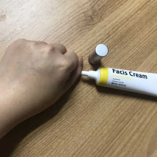 파시스 펩타이드 리프팅 크림 — 5점을 준 리뷰어가 2018년 11월 올린 사용 사진