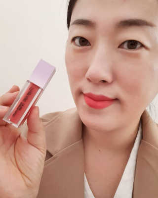 터치인솔 프리티필터 쉬폰 벨벳 립틴트 비비드팝 컬렉션 — 5점을 준 리뷰어가 2019년 3월 올린 사용 사진