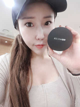 리하셀 아우라 쿠션 팩트 21호,23호 SPF50+ PA++++ — 5점을 준 리뷰어가 2019년 10월 올린 사용 사진