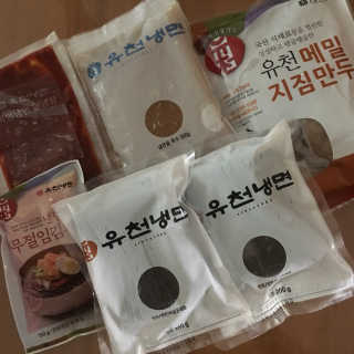 유천냉면 유천 비빔냉면 2인분+메밀지짐만두 280g — 5점을 준 리뷰어가 2018년 6월 올린 사용 사진