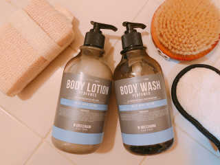 더블유드레스룸 바디워시-바디로션 세트 — 4.67점을 준 리뷰어가 2018년 5월 올린 사용 사진