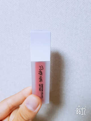 터치인솔 프리티필터 쉬폰 벨벳 립틴트 — 5점을 준 리뷰어가 2018년 10월 올린 사용 사진
