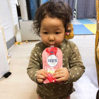 데르뜨 떠먹는 과일 3종, 짜먹는 과일 2종 총 10개 체험 — 5점을 준 리뷰어가 2020년 3월 올린 사용 사진