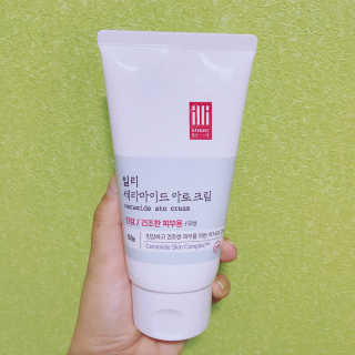 일리윤 세라마이드 아토 집중 크림 — 4.5점을 준 리뷰어가 2017년 6월 올린 사용 사진