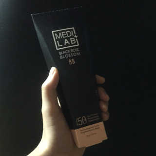 데이셀코스메틱 메디 랩 블랙로즈 블로썸 비비 50g — 4점을 준 리뷰어가 2017년 7월 올린 사용 사진