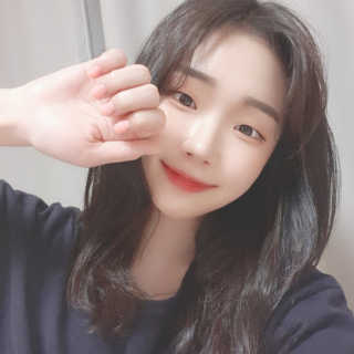 [라비르살롱] 기본케어 + 젤네일 — 5점을 준 리뷰어가 2019년 7월 올린 사용 사진