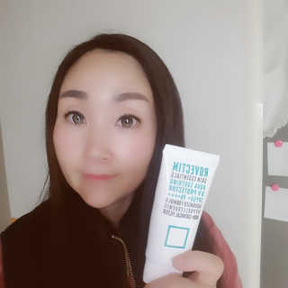 로벡틴 아쿠아 UV 프로텍터 — 5점을 준 리뷰어가 2019년 4월 올린 사용 사진