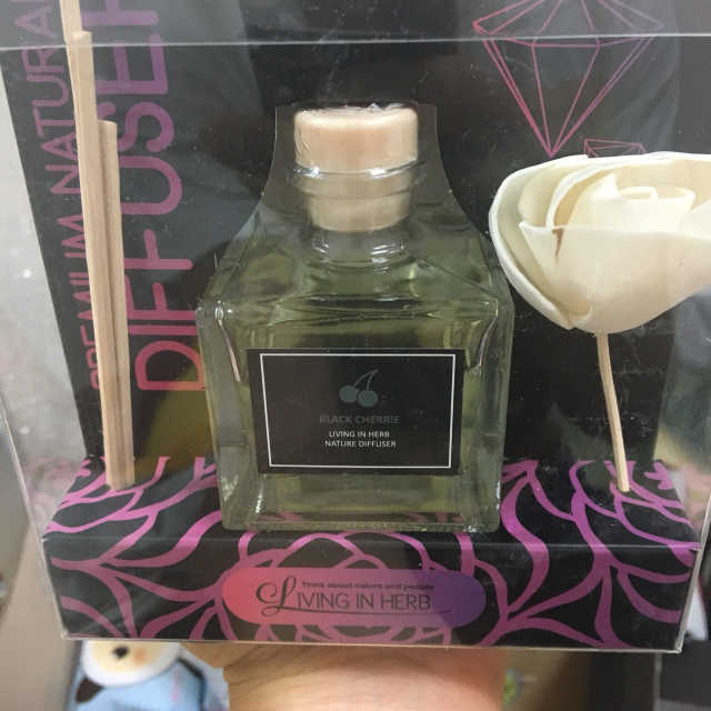 리빙인허브 플라워디퓨져 60ml 리뷰 사진