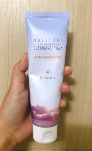 신소라 코스메틱 SINSOLA COSMETIC 신소라 모이스춰 클렌징폼 — 5점을 준 리뷰어가 2017년 11월 올린 사용 사진