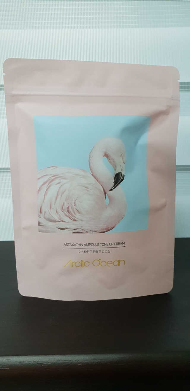 아크틱오션 아스타잔틴 앰플 톤 업 크림 리뷰 사진
