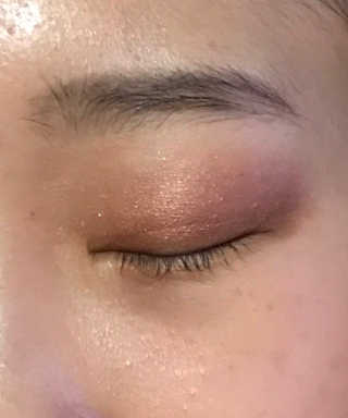 셀레뷰 온 스테이지 리퀴드  아이틴트 — 4.67점을 준 리뷰어가 2018년 2월 올린 사용 사진