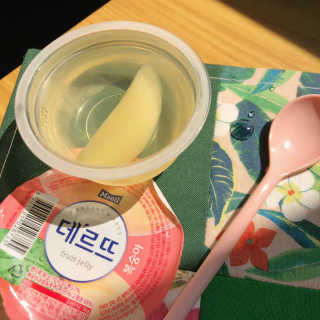 데르뜨 떠먹는 과일 3종, 짜먹는 과일 2종 총 10개 체험 — 5점을 준 리뷰어가 2020년 3월 올린 사용 사진