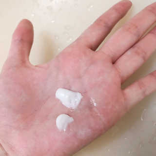 페어아크네 크리미폼 페어아크네 크리미 폼 — 1.5점을 준 리뷰어가 2019년 7월 올린 사용 사진