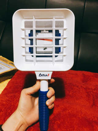 에이블루 신개념 위생 파리채 캐치에프 — 2.67점을 준 리뷰어가 2018년 6월 올린 사용 사진