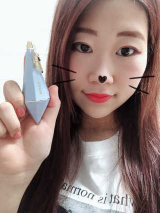 아가타 [AGATHA] 프리미에르 립스틱 — 4.83점을 준 리뷰어가 2018년 5월 올린 사용 사진