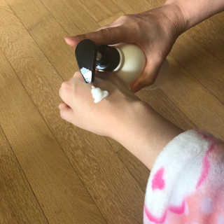 (주)에네스티 내추럴 촉촉  오트밀 바디로션 500ml — 5점을 준 리뷰어가 2019년 11월 올린 사용 사진