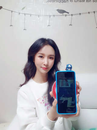 하이키키 마블 피규어 컬러젤리 케이스 — 5점을 준 리뷰어가 2019년 5월 올린 사용 사진