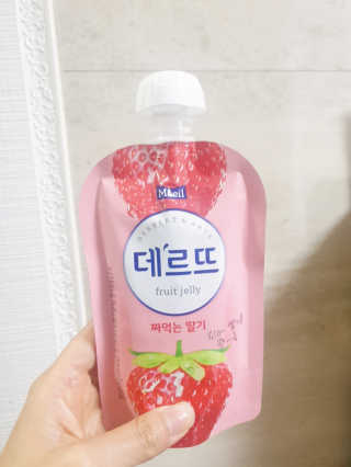 데르뜨 떠먹는 과일 3종, 짜먹는 과일 2종 총 10개 체험 — 5점을 준 리뷰어가 2020년 3월 올린 사용 사진