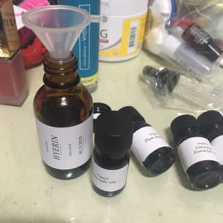 76N1 내 피부데이터로 만든, 나만의 페이스오일 — 4.33점을 준 리뷰어가 2018년 4월 올린 사용 사진
