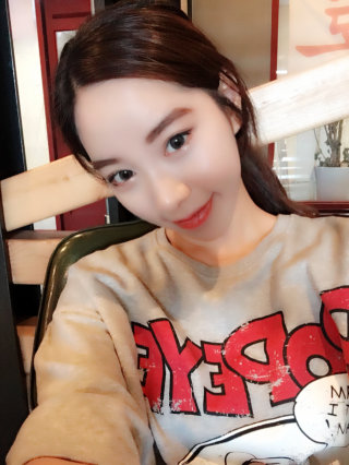 딜라잇18 홀리몰리 글리터라이너 — 3.5점을 준 리뷰어가 2016년 8월 올린 사용 사진