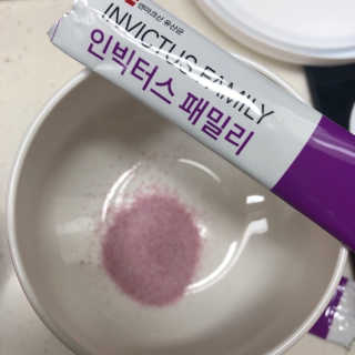 라플레 유해균을 이겨 튼튼한 장으로,  인빅터스 패밀리 — 5점을 준 리뷰어가 2019년 10월 올린 사용 사진