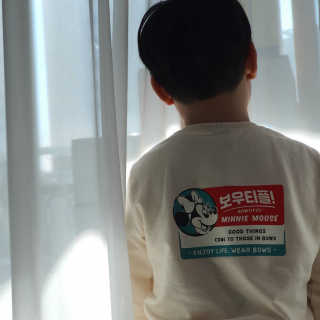 인디고뱅크키즈 레트로 미키 그래픽 맨투맨 — 4.5점을 준 리뷰어가 2020년 2월 올린 사용 사진