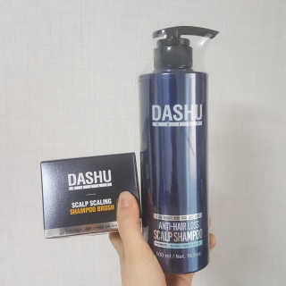 다슈코리아 다슈 단백질 한방 두피 골드 샴푸 500ml +샴푸브러쉬 — 5점을 준 리뷰어가 2019년 3월 올린 사용 사진
