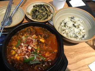 미스터시래기_수원점 [미스터시래기_수원]시래기샤브샤브와 꼬막무침2인SET — 5점을 준 리뷰어가 2019년 1월 올린 사용 사진