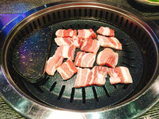 고기원칙 강서구청점 [고기원칙_강서구청점] 맛있는 삼겹살 2인set — 4.17점을 준 리뷰어가 2018년 11월 올린 사용 사진