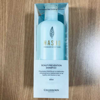 셀리본 하수오 내츄럴 프리벤션 탈모관리 샴푸 300ml — 4.5점을 준 리뷰어가 2019년 11월 올린 사용 사진