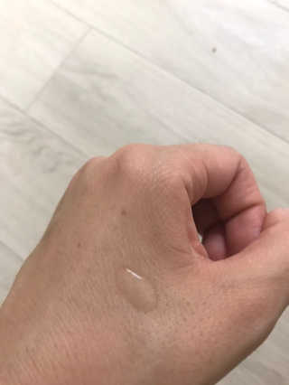 [스킨큐어] 산다화 비타민C 화이트닝 에센스 30ml — 4점을 준 리뷰어가 2019년 7월 올린 사용 사진