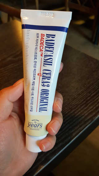23years old 바데카실 세라3 오리지널 — 4.33점을 준 리뷰어가 2018년 3월 올린 사용 사진