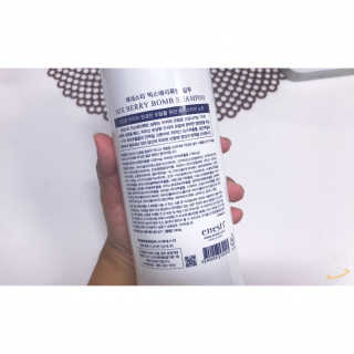 (주)에네스티 믹스베리 단백질 폭탄 샴푸 1000g — 5점을 준 리뷰어가 2019년 9월 올린 사용 사진