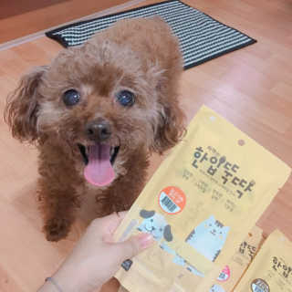 [펫토리아]짜먹는 한입뚝딱 강아지.고양이 마약간식 — 5점을 준 리뷰어가 2019년 7월 올린 사용 사진