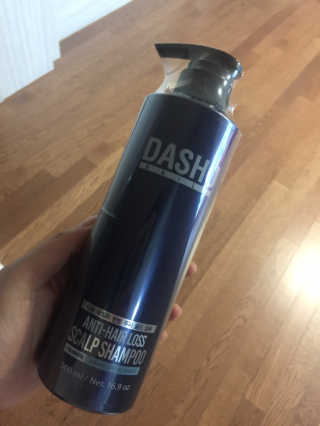 다슈코리아 다슈 데일리 단백질 한방 두피 골드 샴푸 500ml — 5점을 준 리뷰어가 2020년 3월 올린 사용 사진