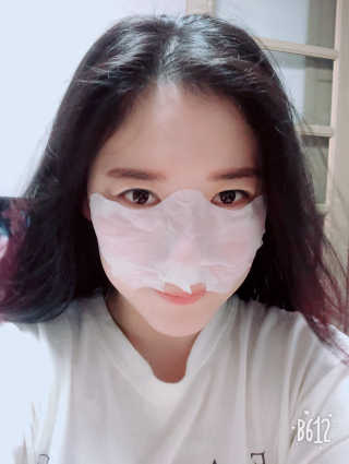 23years old 에어레이닉 포어 마스크 — 4점을 준 리뷰어가 2018년 8월 올린 사용 사진