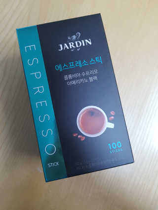 (주)쟈뎅 쟈뎅 에스프레소 스틱 아메리카노 블랙 — 4.33점을 준 리뷰어가 2018년 10월 올린 사용 사진