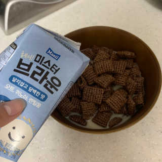 헤이미스터브라운 [매일유업] 헤이 미스터브라운 12개입 — 5점을 준 리뷰어가 2019년 8월 올린 사용 사진