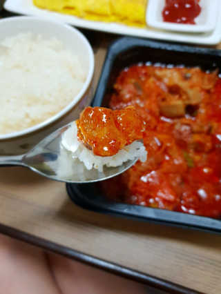 뜰아채유통 춘천닭갈비덮밥소스와 머쉬마루 버섯 — 5점을 준 리뷰어가 2018년 10월 올린 사용 사진