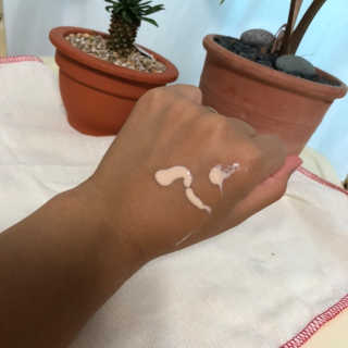 쥴라이Jullai 슈퍼 12 바운스 선 플루이드 SPF50+ PA++++ — 2점을 준 리뷰어가 2019년 7월 올린 사용 사진