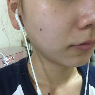 셀레뷰 블랙 세럼 팩트 — 4점을 준 리뷰어가 2017년 9월 올린 사용 사진